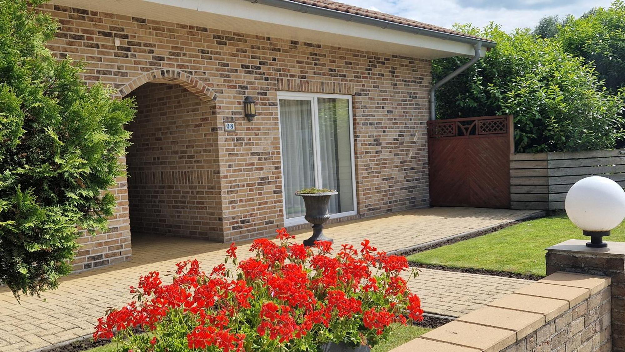 Bunde  Hotel Garni Am Lindenhof Bunde מראה חיצוני תמונה