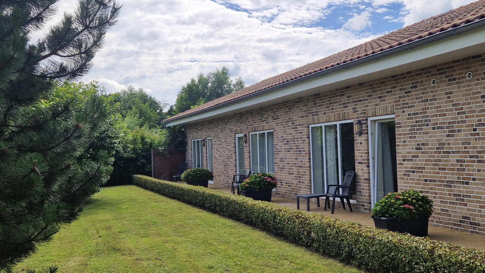 Bunde  Hotel Garni Am Lindenhof Bunde מראה חיצוני תמונה